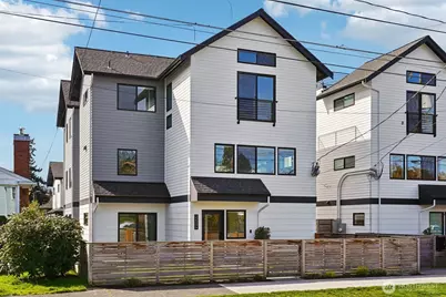 3239 61st Avenue SW, Seattle, WA 98116 - Photo 2