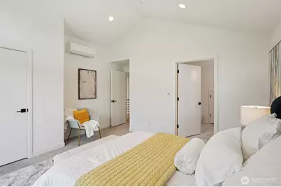 3239 61st Avenue SW, Seattle, WA 98116 - Photo 16