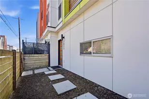 2033 NW 65th St, Seattle, WA 98117 - Photo 2