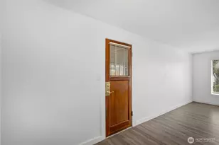 3300 NE 7th Pl, Renton, WA 98056 - Photo 18