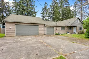 622 141st St S, Parkland, WA 98444 - Photo 8