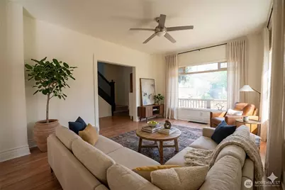 1707 22nd Avenue S, Seattle, WA 98118 - Photo 6