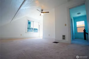 1707 22nd Ave S, Seattle, WA 98118 - Photo 10