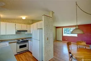 1214 36th St, Anacortes, WA 98221 - Photo 4