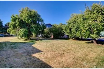 1214 36th Street, Anacortes, WA 98221 - Photo 2
