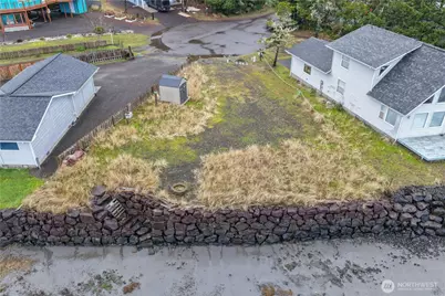 742 Penninsula Court SE, Ocean Shores, WA 98569 - Photo 4