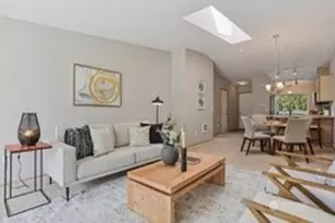 12323 NE 97th St, Kirkland, WA 98033 - Photo 2