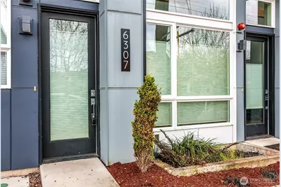 6307 34th Avenue SW, Seattle, WA 98126 - Photo 2
