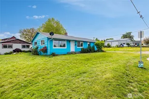 1605 20th St, Anacortes, WA 98221 - Photo 2