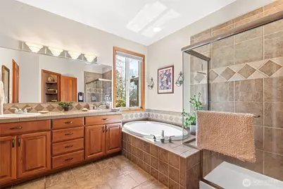 15523 SE 261st Place, Covington, WA 98042 - Photo 18