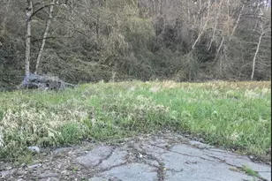 2210 W Valley Hwy E, Edgewood, WA 98372 - Photo 1