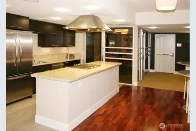 2911 2nd Avenue #324, Seattle, WA 98121 - Photo 4