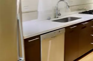 2911 2nd Ave, Seattle, WA 98121 - Photo 8