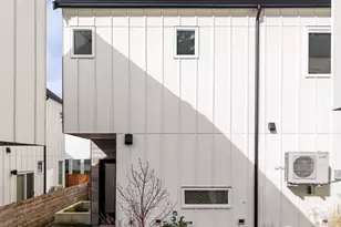 10350 Wallingford Ave N, Seattle, WA 98133 - Photo 2