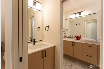 10350 Wallingford Avenue N #B, Seattle, WA 98133 - Photo 14