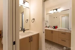 10350 Wallingford Ave N, Seattle, WA 98133 - Photo 14