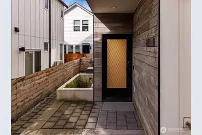 10350 Wallingford Avenue N #B, Seattle, WA 98133 - Photo 4