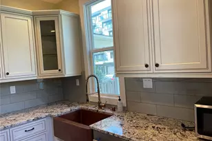 1522 Taylor Ave N, Seattle, WA 98109 - Photo 18