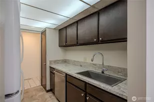 9904 NE 124th St, Kirkland, WA 98034 - Photo 4