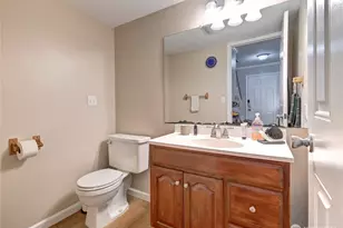 8823 Holly Dr, Everett, WA 98208 - Photo 10