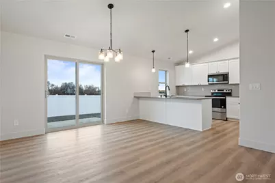 4215 W Sandy Court, Moses Lake, WA 98837 - Photo 8