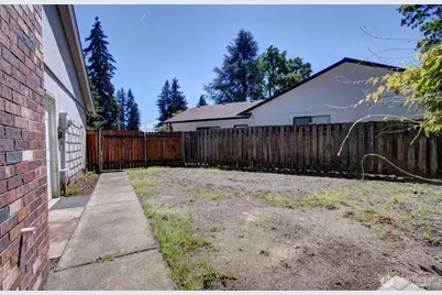 324 NW 8th Street, Battle Ground, WA 98604 - Photo 32