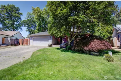 324 NW 8th Street, Battle Ground, WA 98604 - Photo 2