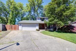 324 NW 8th St, Battle Ground, WA 98604 - Photo 1