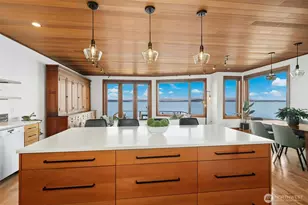 6025 Beach Dr SW, Seattle, WA 98136 - Photo 10