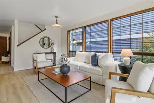 1027 NE 113th St, Seattle, WA 98125 - Photo 8