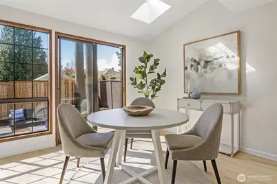 1027 NE 113th Street, Seattle, WA 98125 - Photo 10