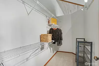 25028 SE Mirrormont Blvd, Issaquah, WA 98027 - Photo 18