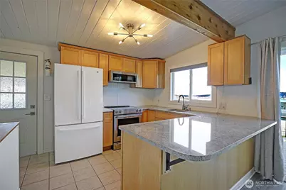 804 Sandstone Lane, Camano Island, WA 98282 - Photo 8