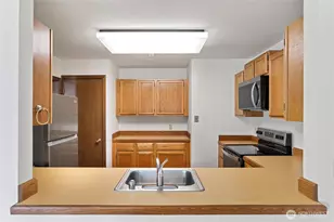 12840 SE 40th Ct, Bellevue, WA 98006 - Photo 6