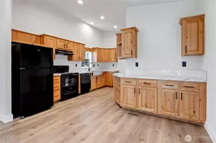 414 292nd St E, Roy, WA 98580 - Photo 10