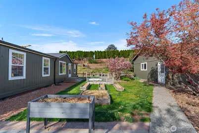 2524 NE J Street, East Wenatchee, WA 98802 - Photo 10