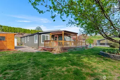 2524 NE J Street, East Wenatchee, WA 98802 - Photo 6