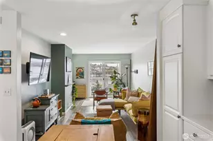 2354 E Yale Ave, Seattle, WA 98102 - Photo 10