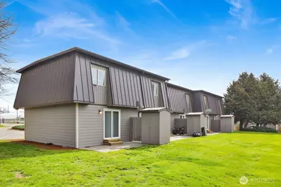 211 Maple Street, Lynden, WA 98264 - Photo 2