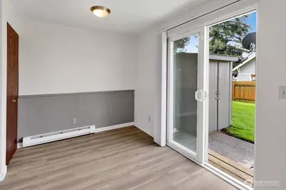 211 Maple Street, Lynden, WA 98264 - Photo 12