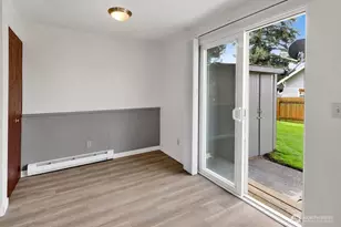 211 Maple St, Lynden, WA 98264 - Photo 12