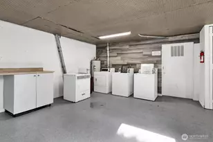 211 Maple St, Lynden, WA 98264 - Photo 32