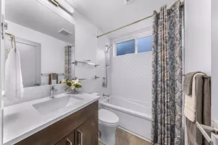 4218 Linden Ave N, Seattle, WA 98103 - Photo 8