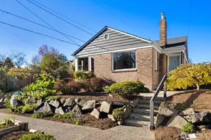 2106 NW 77th St, Seattle, WA 98117 - Photo 2