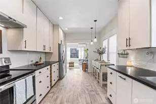 301 Columbia St, Kelso, WA 98626 - Photo 16