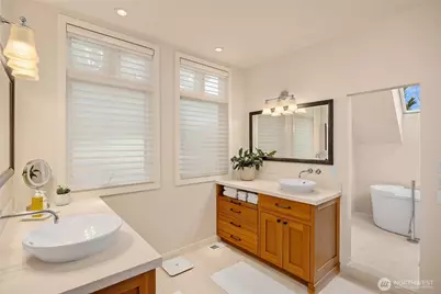 339 Lovell Avenue SW, Bainbridge Island, WA 98110 - Photo 22