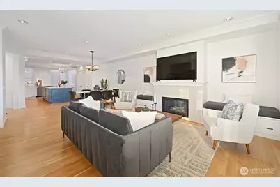 3900 2nd Avenue NE #403, Seattle, WA 98105 - Photo 8