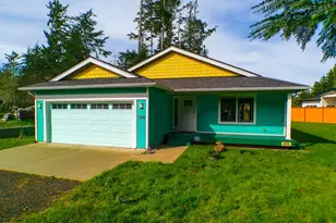 744 Evergreen Ave, Ocean Shores, WA 98569 - Photo 2