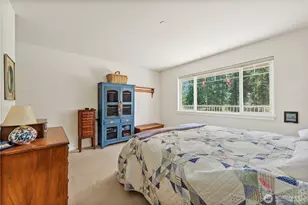 211 E Sterling Dr, Allyn, WA 98524 - Photo 22