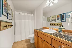 211 E Sterling Dr, Allyn, WA 98524 - Photo 26